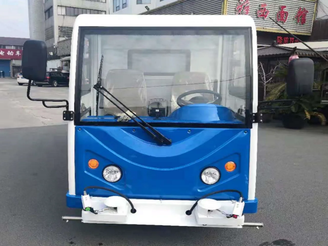 JSH high-pressure cleaning vehicle front view