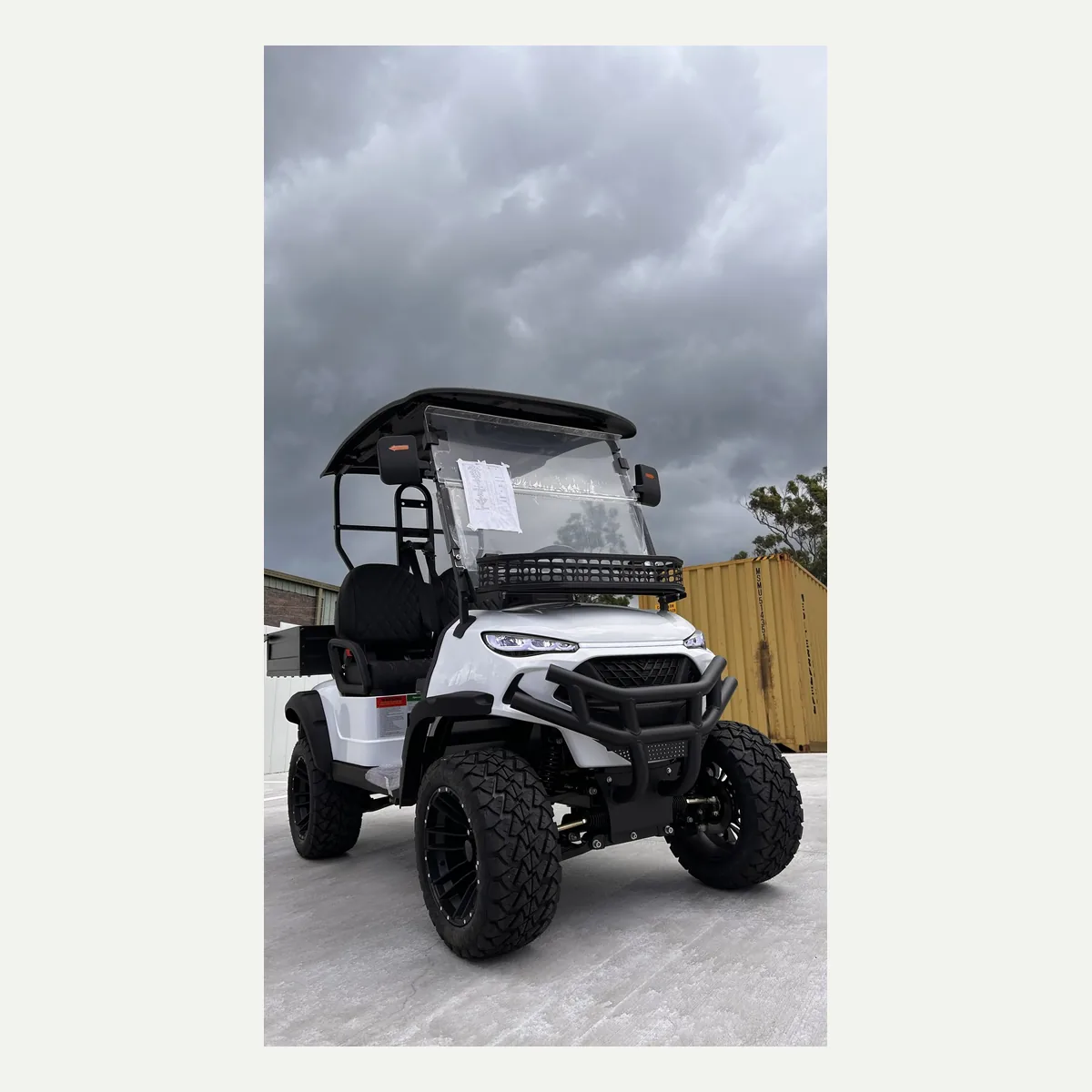 White JSH0707 two-seat utility buggy from the front quarter